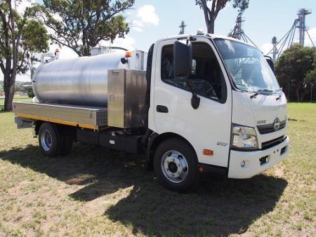 R230 - 4000 Vacuum Truck