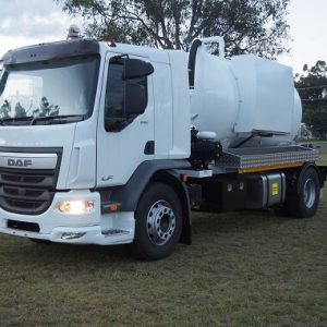 R350 -8000 Vacuum Truck