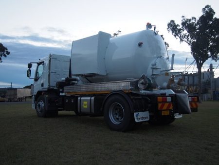 R350 -8000 Vacuum Truck