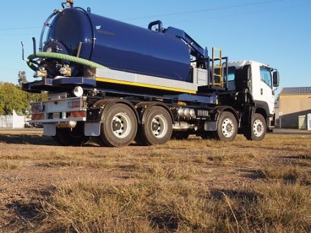 R520 - 10000 Vacuum Truck