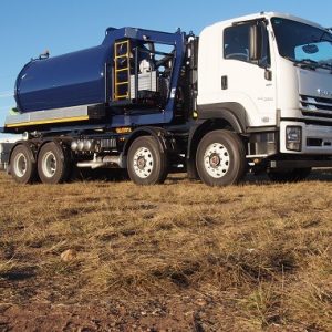 R520 - 10000 Vacuum Truck (Hooklift)