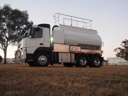 T560 -11000 Vacuum Truck