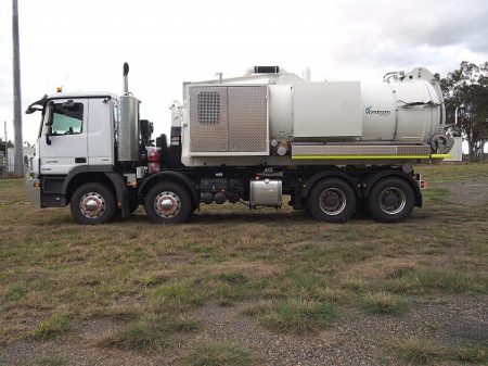 TRD1600 - 8000 Vacuum Truck