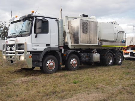 TRD1600 - 8000 Vacuum Truck