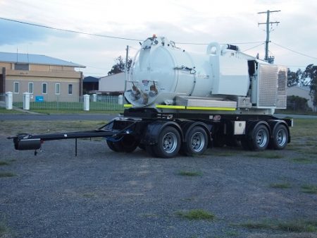 TRD1600 - 8000 Vacuum Truck