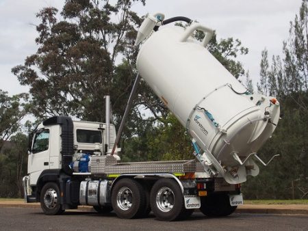 TRD520 - 10000 Vacuum Truck