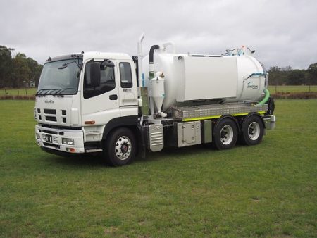 TRD940 - 11000 Vacuum Truck