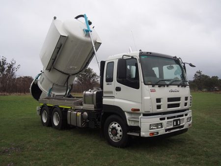 TRD940 - 11000 Vacuum Truck